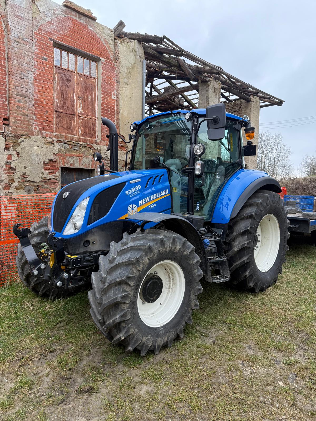 Robino Trattori - NEW HOLLAND T5. 120 ELECTRO COMMAND Al momento stai visualizzando NEW HOLLAND T5. 120 ELECTRO COMMAND
