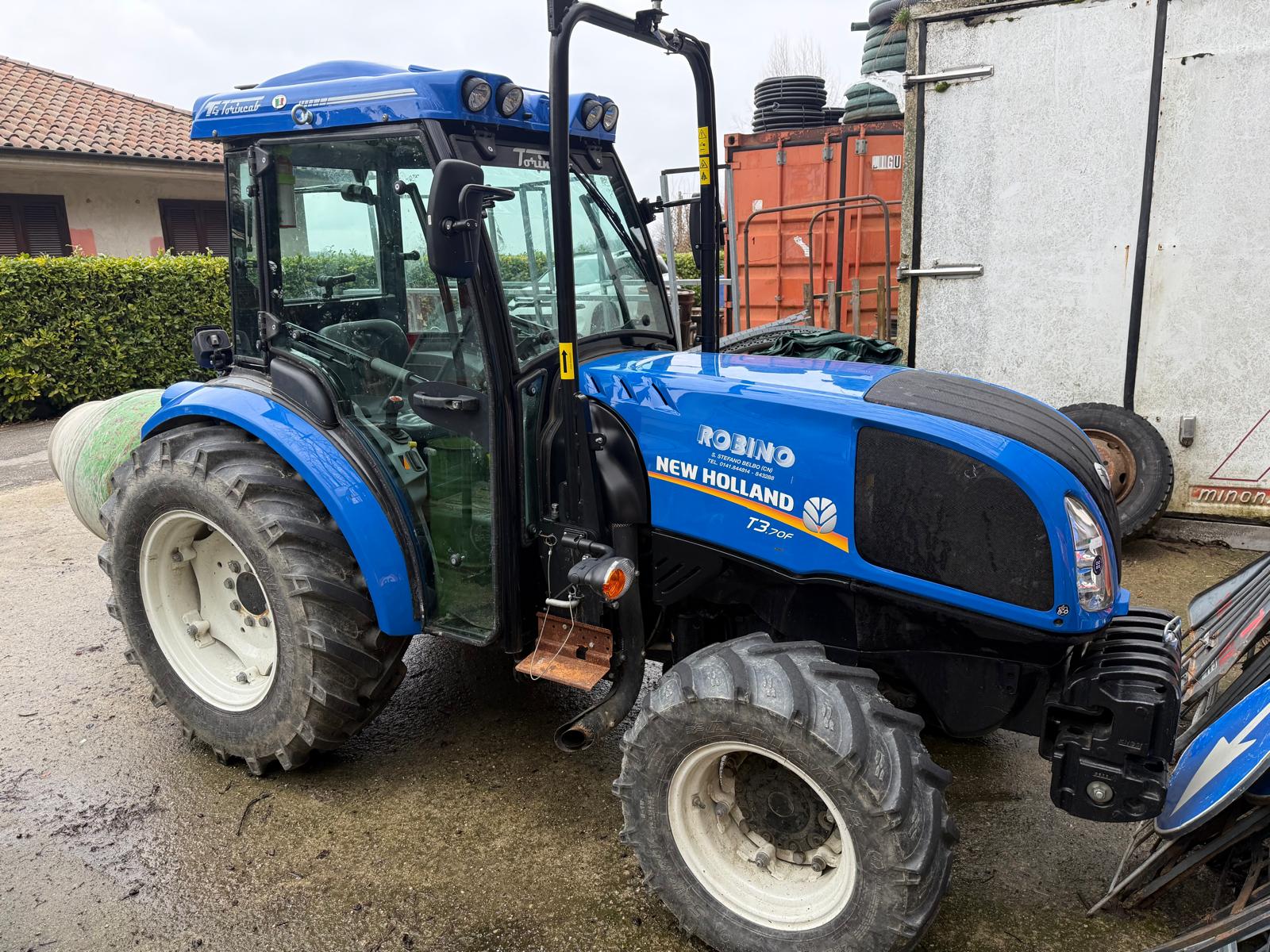 Al momento stai visualizzando NEW HOLLAND T3. 70F